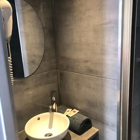 波尔特道尔酒店 2*